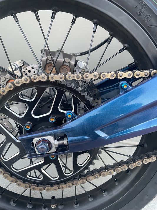 E-Moto Chain Guard Titanium (2pc)