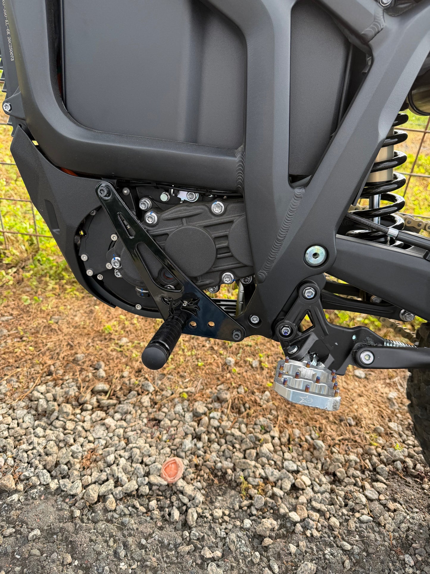 Talaria Komodo Shift Lock & Bracket