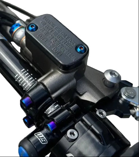 Ultra /Moto Brake Resovoir Titanium (2pc)